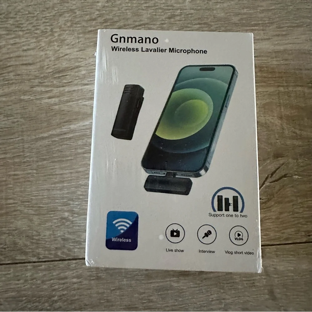 2 wireless microphones